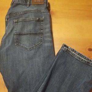 Lee MEN’S MODERN SERIES RELAXED BOOTCUT JEANS